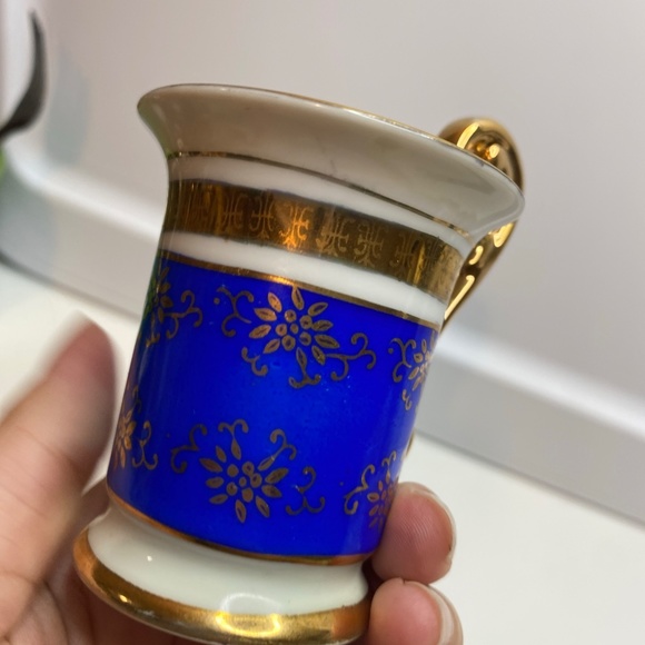 Porcelain Cobalt Blue/Gold Handpainted Portrait Mug marked 55/879 - Picture 4 of 9